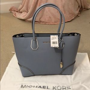 Michael Kors pale blue Leather tote🌟🌟SOLD 🌟🌟